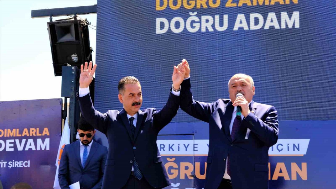 AK Parti Erzincan’ın ‘seçim ofisi’ coşkuyla açıldı
