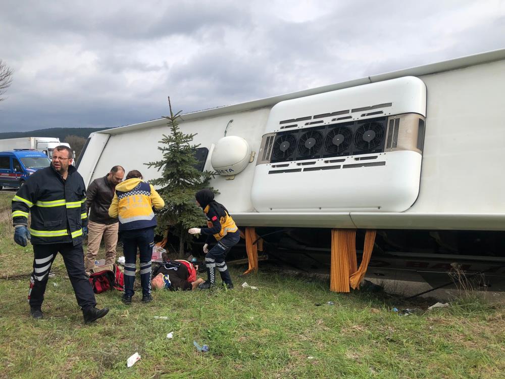 Bilecik’te otobüs kazası, 1’i ağır 12 yaralı
