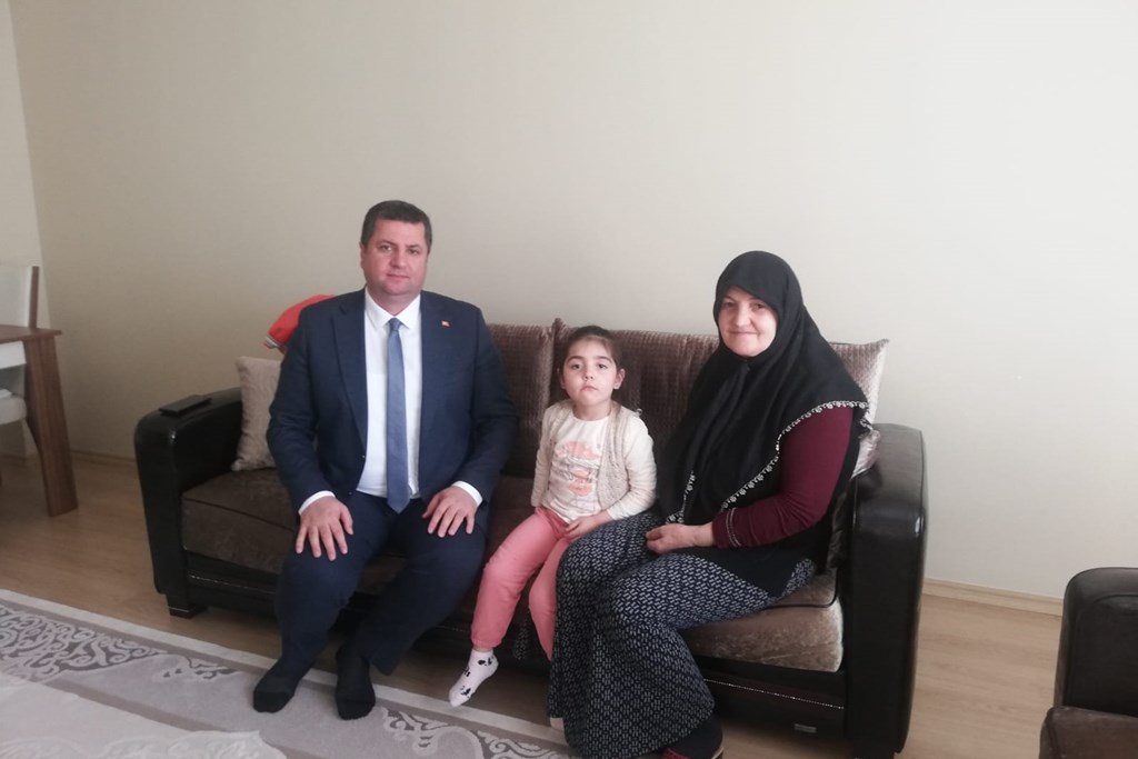 Demirci’den  Şehit Ahmet Aytekin’ in annesine ziyaret