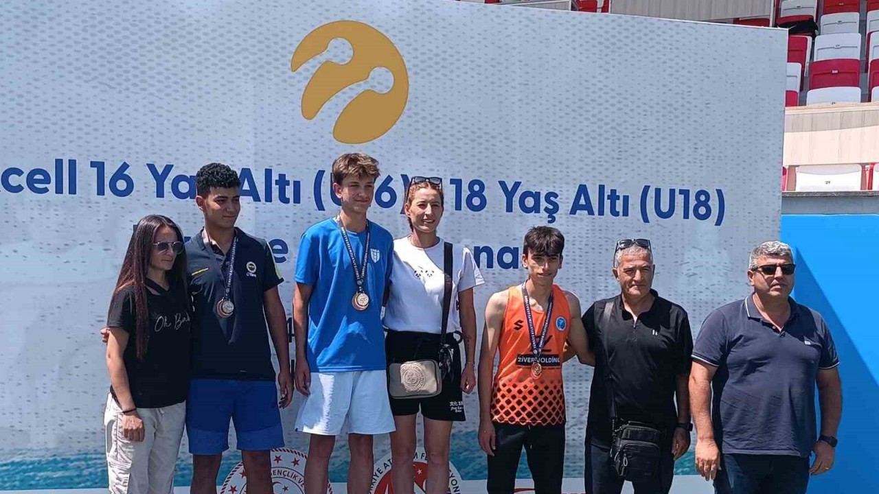 Elazığlı sporcu uzun atlamada Türkiye üçüncüsü oldu
