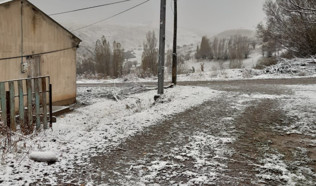 Erzincan’da yüksek kesimlerde kar