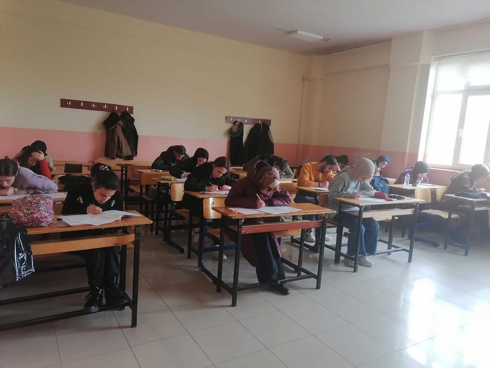 Öğrenciler 3. deneme sınavına  girdi