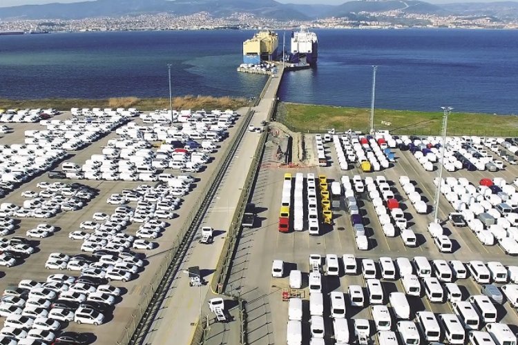 “Otomotiv Sektörel Bakış” raporuna göre Türkiye otomotiv sektörü 2023 yılında