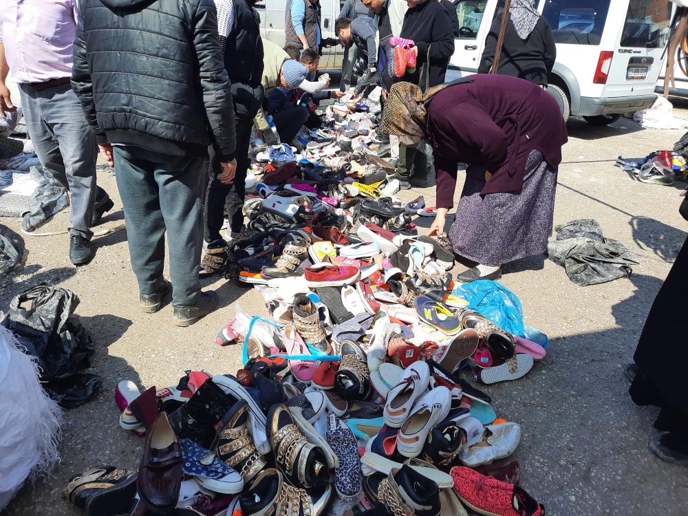 ‘Sudan ucuz’ sözü gerçek oldu, ayakkabılar 1 TL’den satıldı