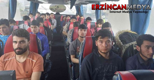 Yolcu otobüsünde seyahat eden 25 kaçak göçmen yakalandı