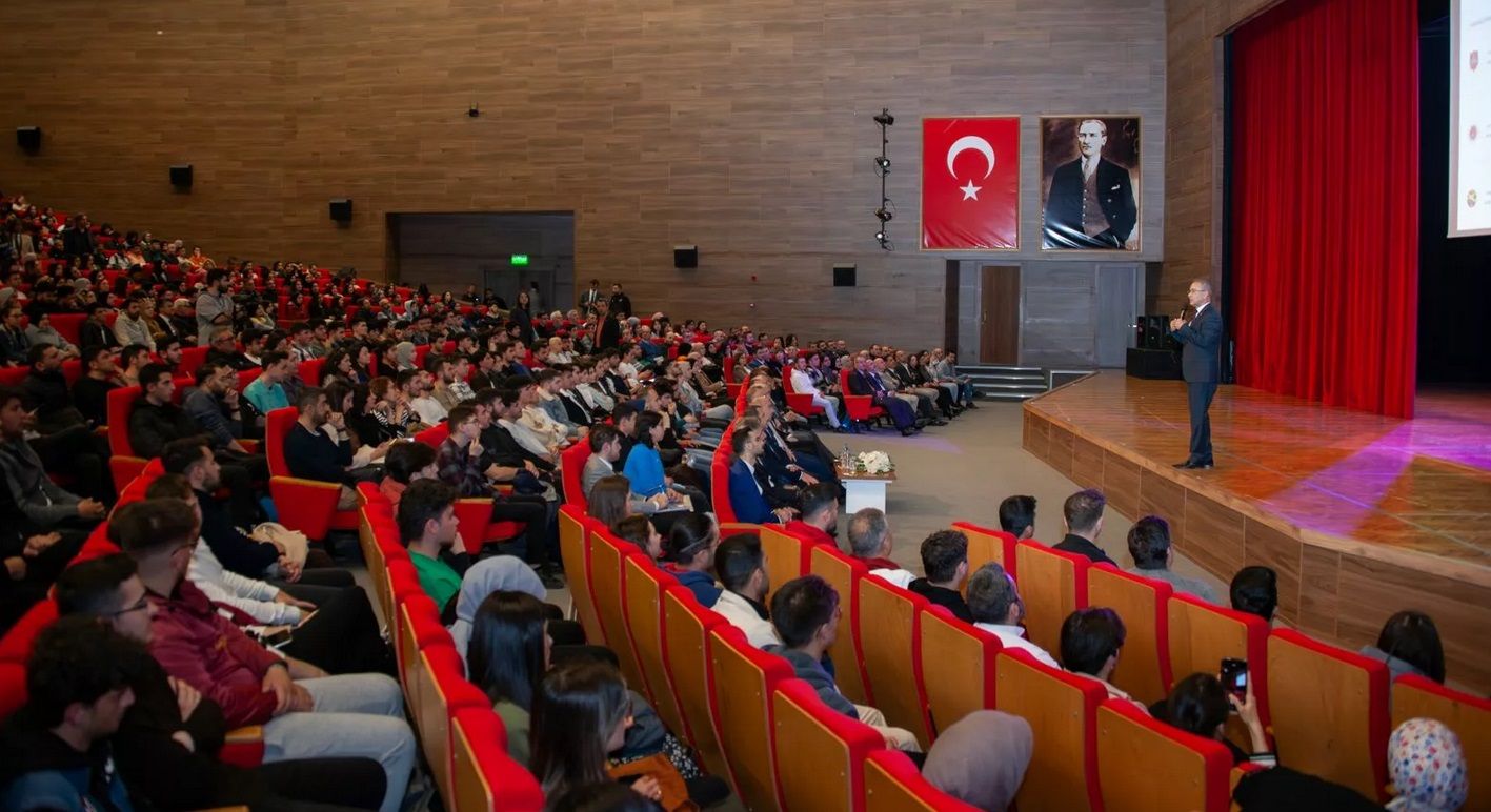 EBYÜ ve TUSAŞ Ortaklığında ‘Milli Savunma Sanayi ve TUSAŞ’ Konferansı Gerçekleştirildi