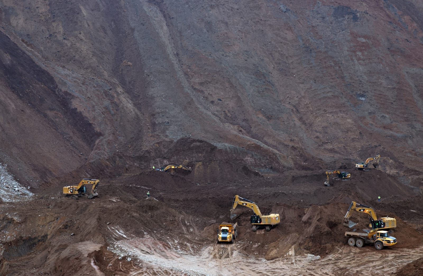 İliç’te ki maden sahasında çalışmalar devam ediyor