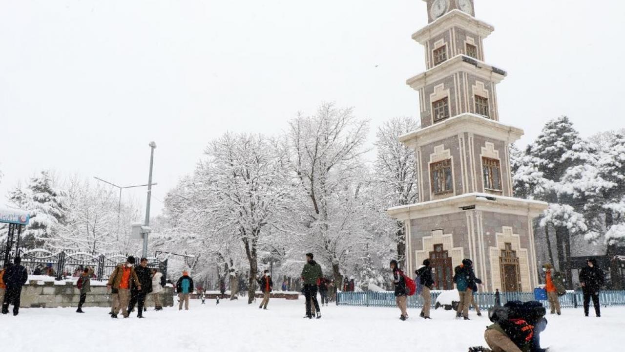 Erzincan’da kar tatili var mı, Erzincan Valiliği son dakika15 Mart 2024 bugün okullar tatil mi?