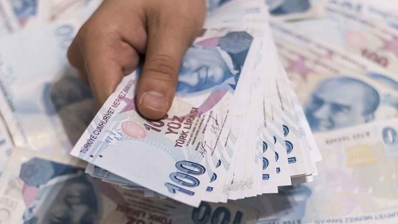 Acil nakde sıkıştım diyenlere o banka duyurdu! Faizsiz 10.000 TL