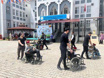 ‘Engelliler Haftası Şenliği ve Kermes ‘ etkinliği düzenlendi
