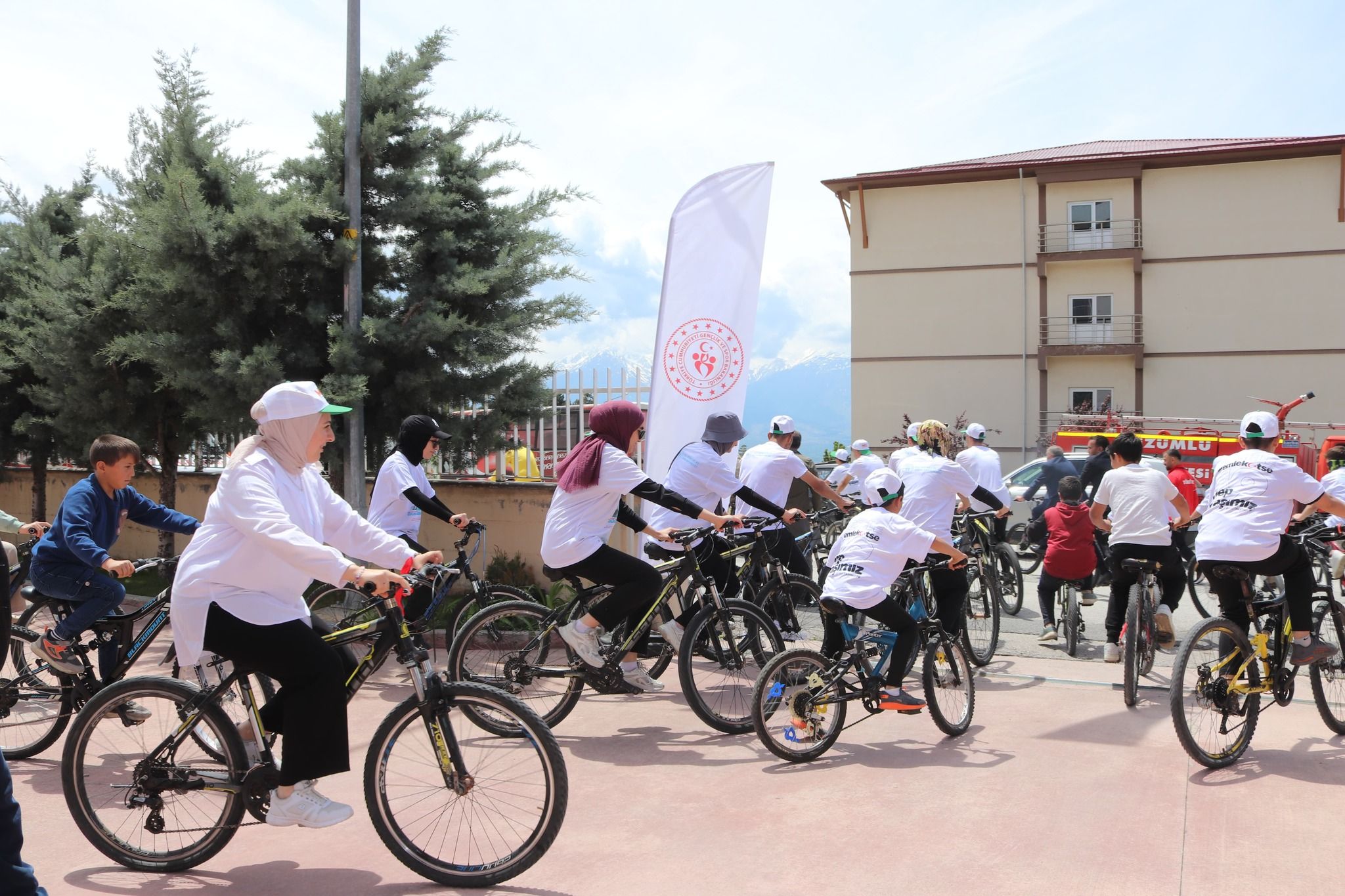 Erzincan’da Gençlik Haftası Etkinliklerle Sürüyor