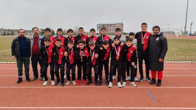 İMKB Müşir Zeki Paşa Ortaokulu, Erzurum'da düzenlenen Atletizm Yıldızlar Grup