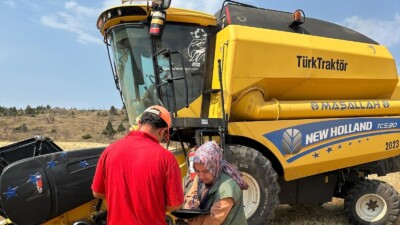 Refahiye’de hububat hasadı sürerken, İlçe Tarım ve Orman Müdürlüğü biçerdöverlere