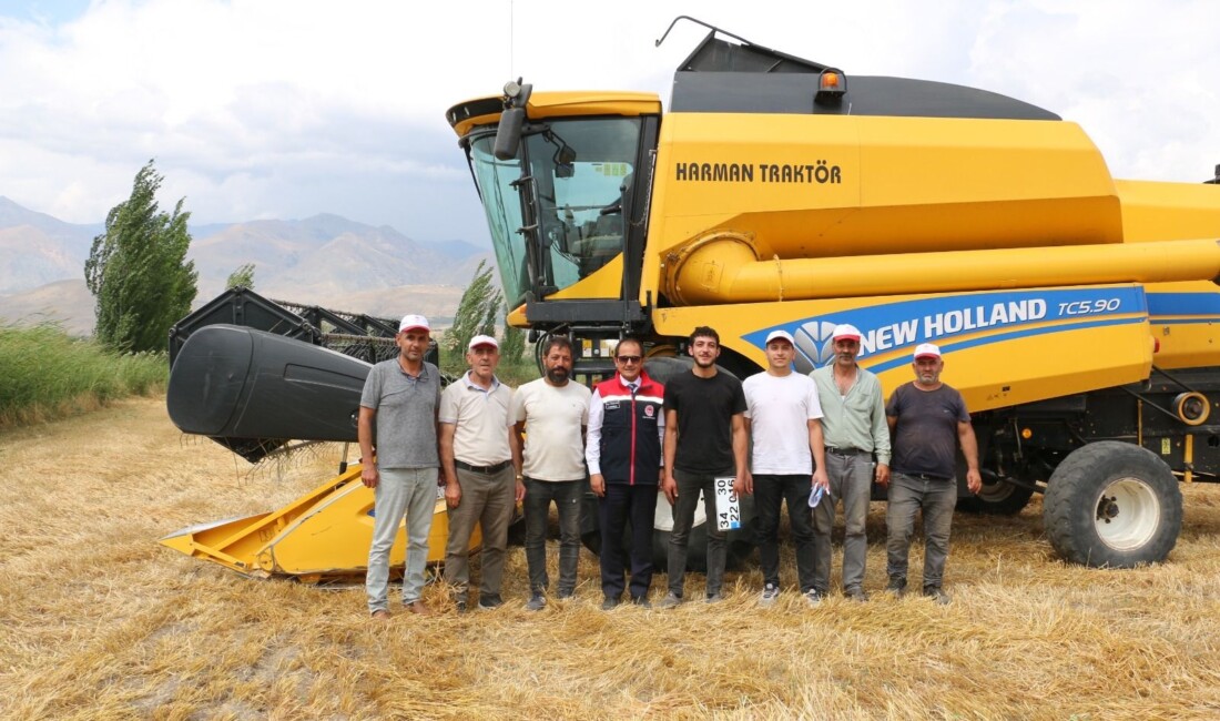 Erzincan’da ekipler tarla tarla dolaşarak Bakanlık ve Valilik tarafından belirlenen