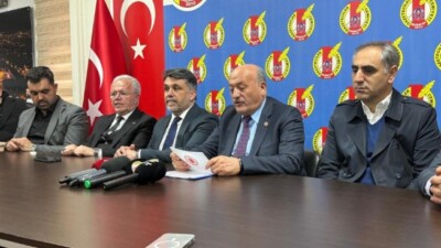 AK Parti Erzincan Milletvekili Süleyman Karaman, Erzincan Gazeteciler Cemiyeti’nde düzenlenen